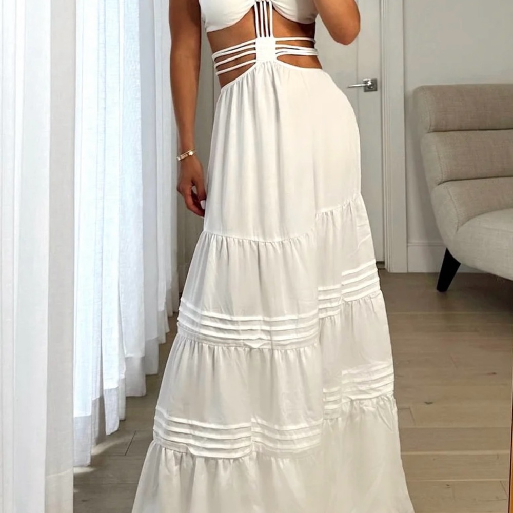 Elegant White Maxi Dress with Cutout Details